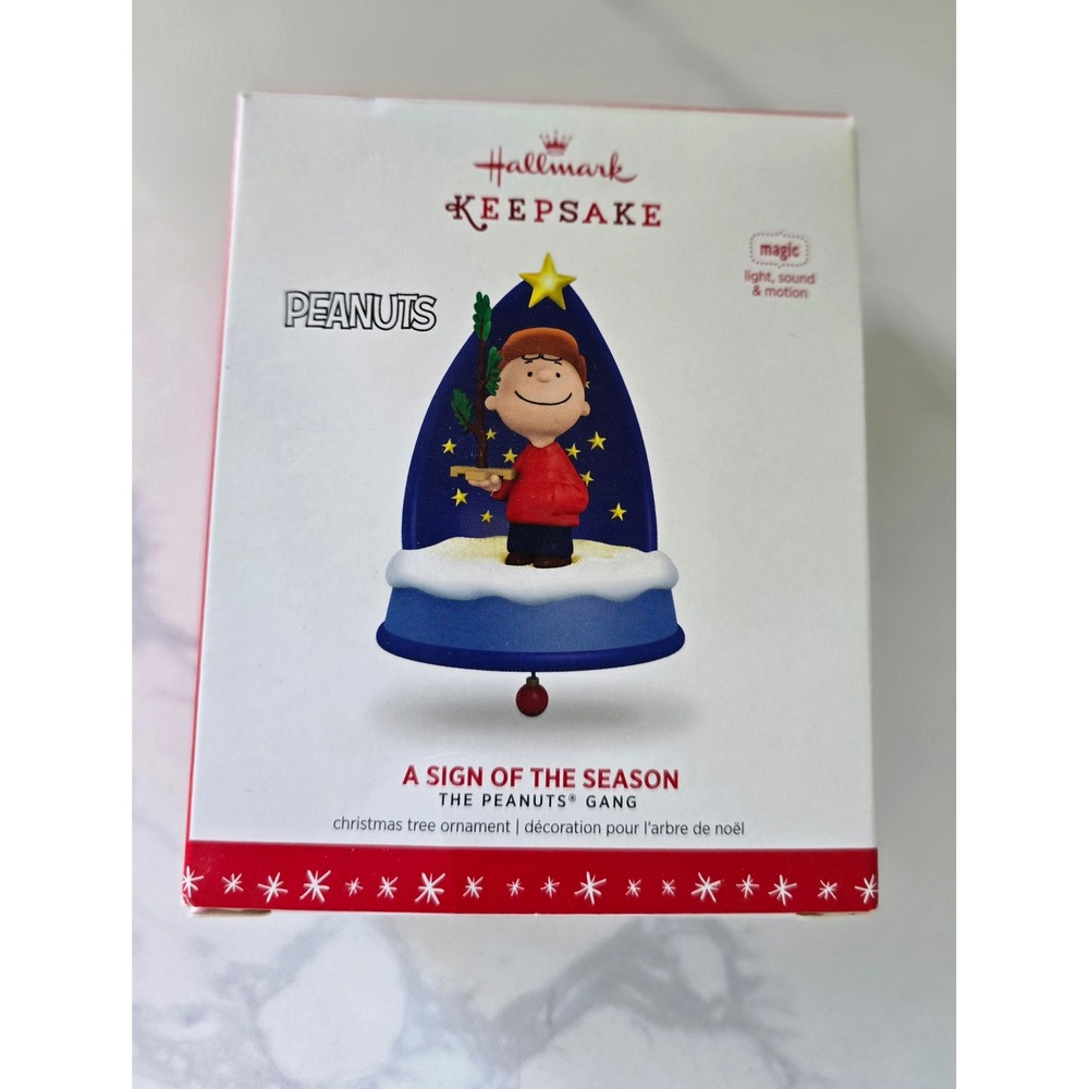 Hallmark Keepsake Peanuts Charlie Brown A Sign of the Season Magic Ornament 2016
